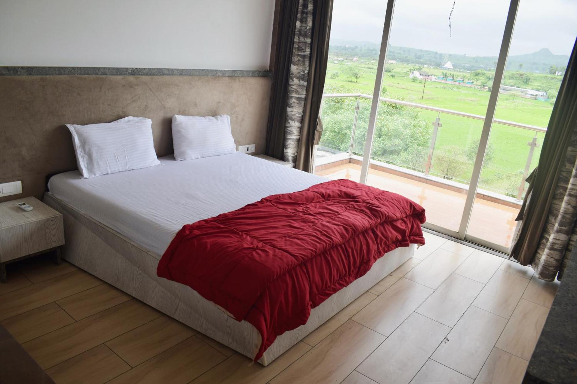Capetown Resort Igatpuri Exteriör bild